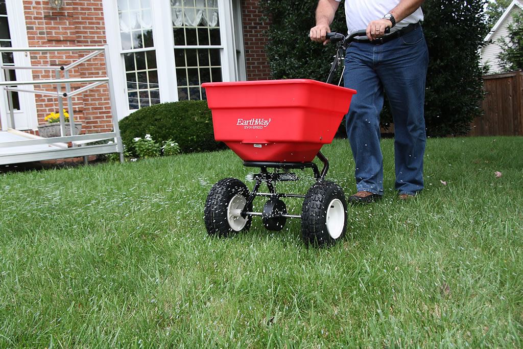 Broadcast Spreader | Seed & Fertilizer | 100 Pound Capacity | Earthway 2170 Commercial
