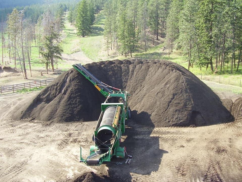 Composted and Screened Lawn and Garden Top Soil (.6 yard)