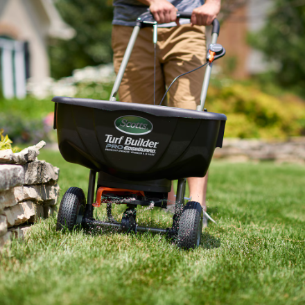 Scotts EdgeGuard Pro Broadcast Fertilizer Spreader