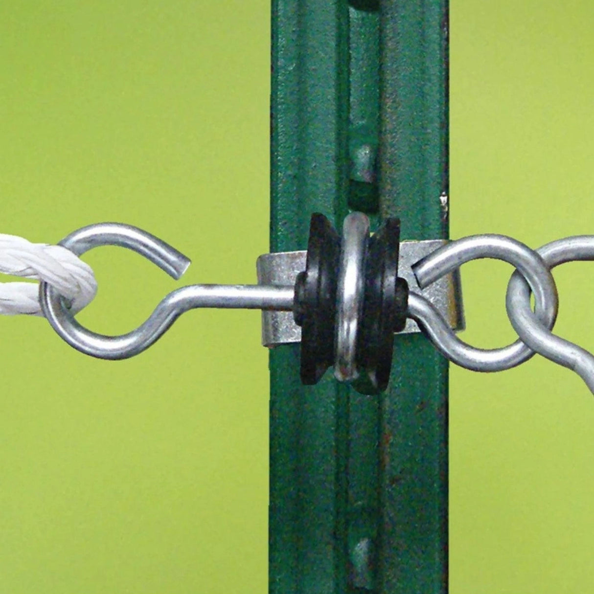 Patriot Electric Fencing T-Post 2-Way Gate Anchor in use