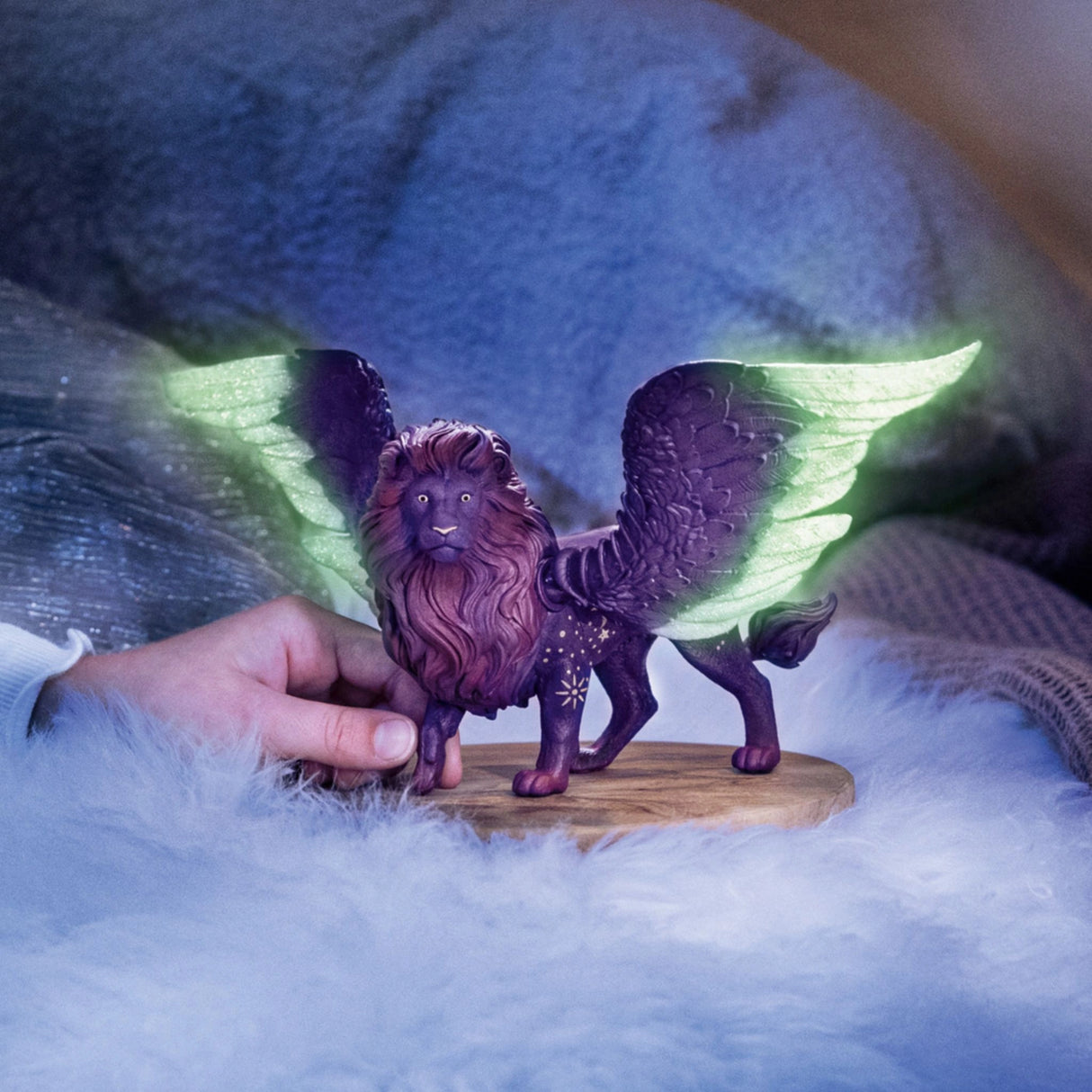 Schleich | Bayala | Moon Lion | Glow in the Dark Wings | Toy Lion