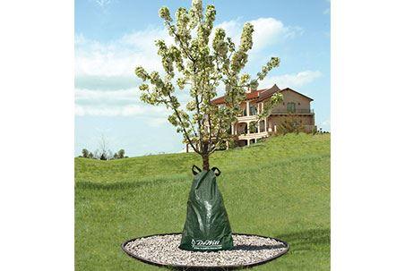 Landscape Supplies | 15 Gallon Tree Watering Bag | Dewitt Dew Right