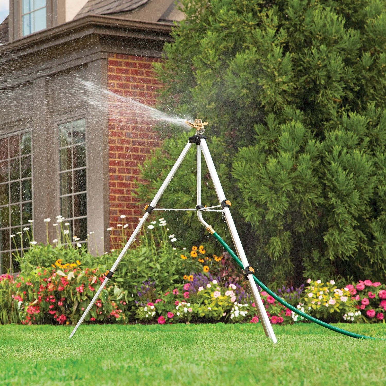 Sprinkler | Pulsating Lawn | 85' Coverage | Adjustable Tripod